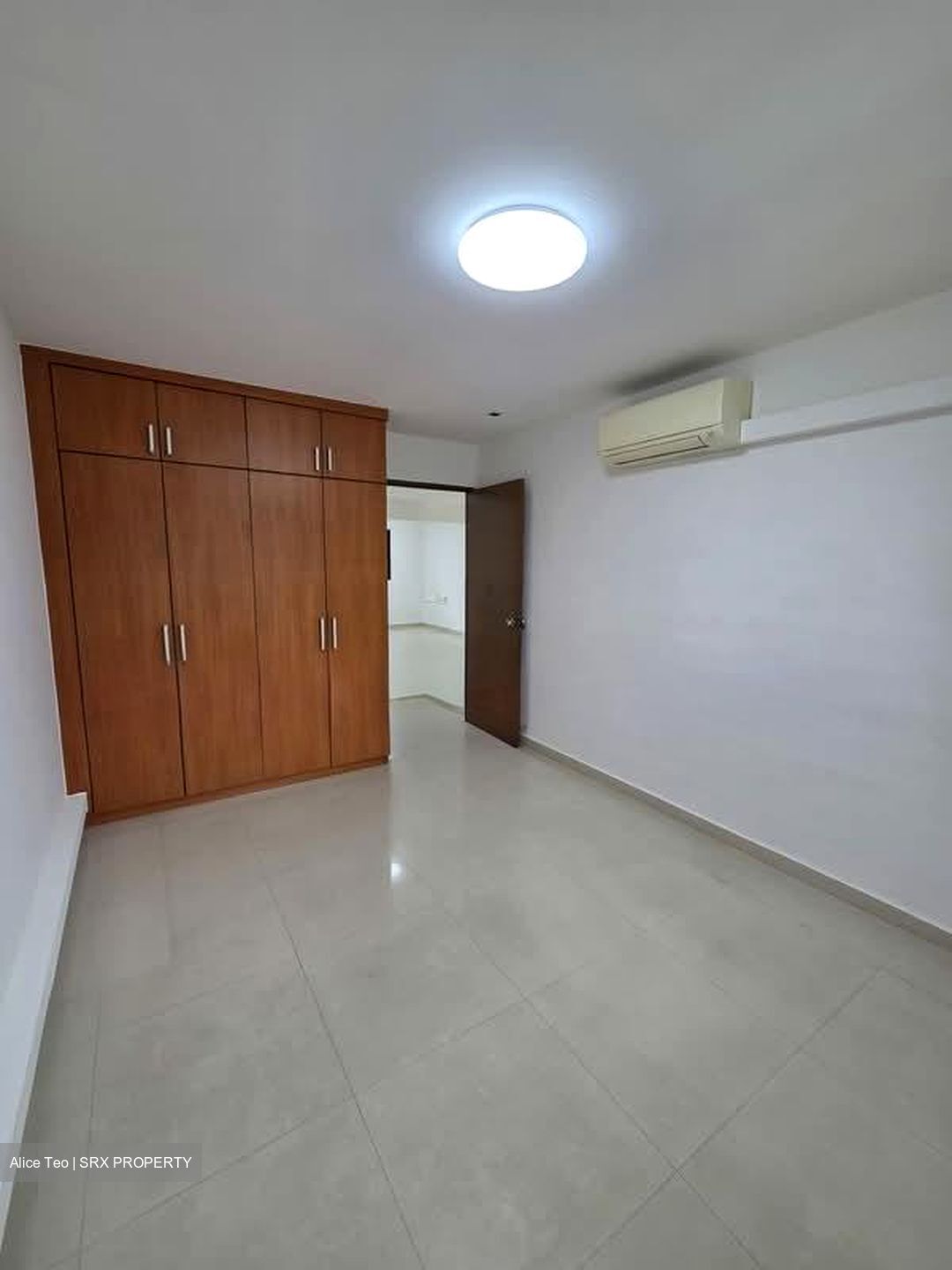 Upper Boon Keng Road (D14), Shop House #576547401